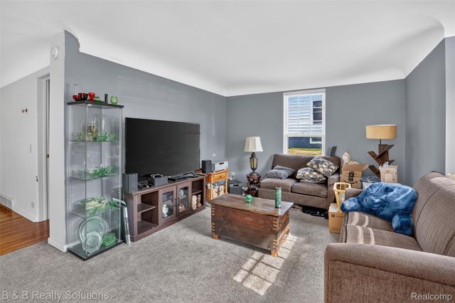 307 N Cherry Street, Flushing, MI 48433