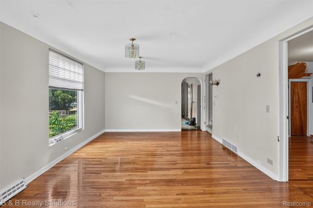 307 N Cherry Street, Flushing, MI 48433