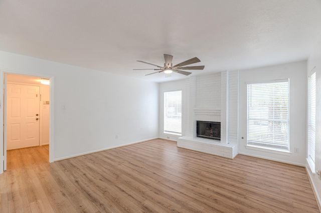 34 E Trillium Circle, The Woodlands, TX 77381