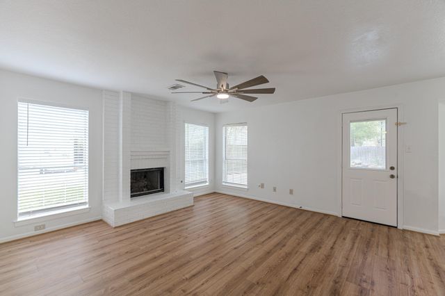 34 E Trillium Circle, The Woodlands, TX 77381