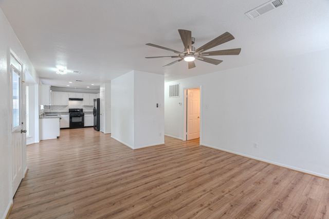 34 E Trillium Circle, The Woodlands, TX 77381