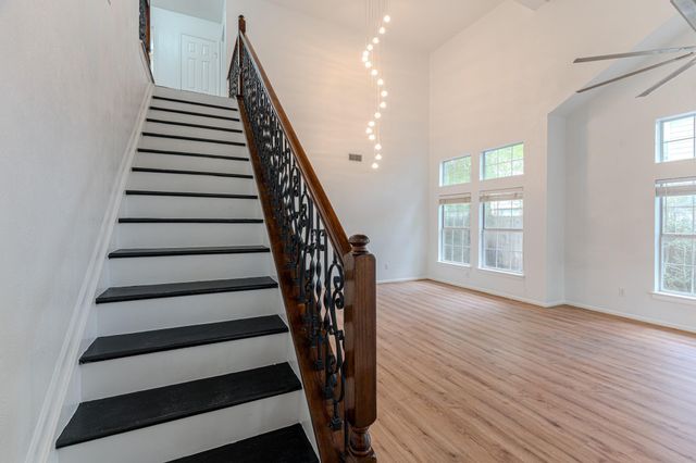 34 E Trillium Circle, The Woodlands, TX 77381