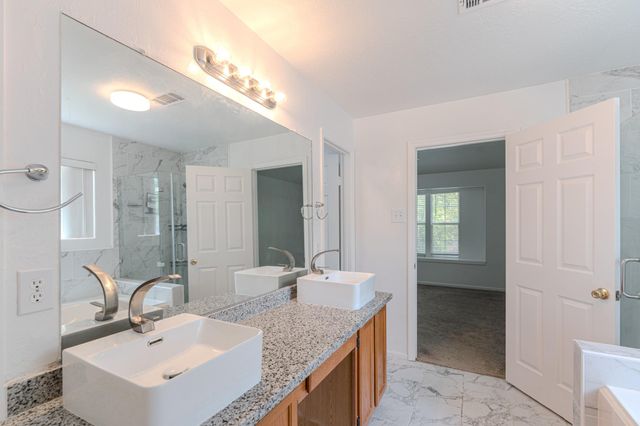 34 E Trillium Circle, The Woodlands, TX 77381