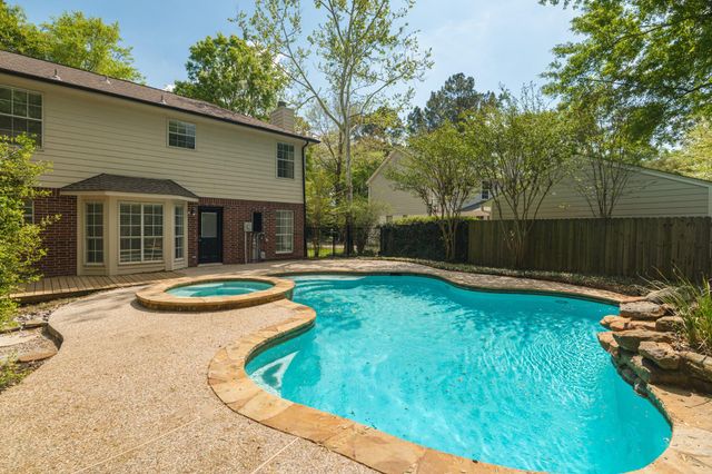 34 E Trillium Circle, The Woodlands, TX 77381