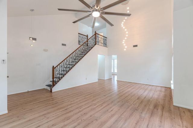 34 E Trillium Circle, The Woodlands, TX 77381