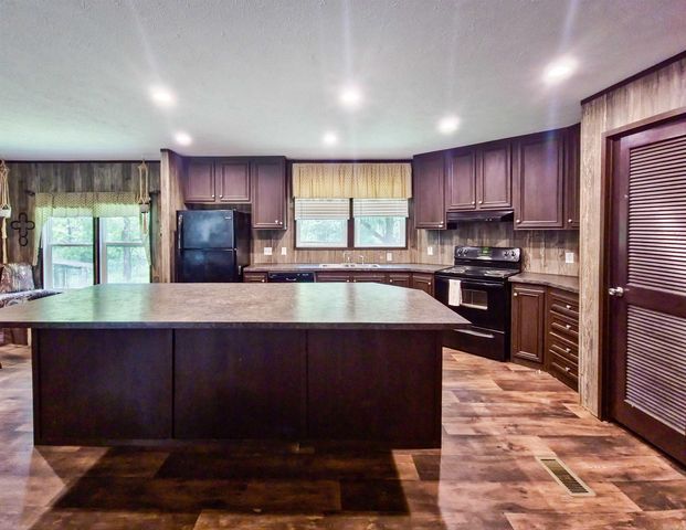 104 Cove Chapel Road, Springfield, AR 72157