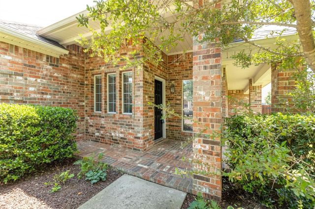 5739 Derek Way, Grand Prairie, TX 75052