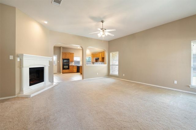 5739 Derek Way, Grand Prairie, TX 75052