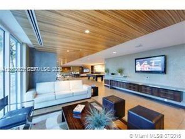 60 SW 13th St 3410, Miami, FL 33130