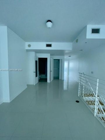 60 SW 13th St 3410, Miami, FL 33130