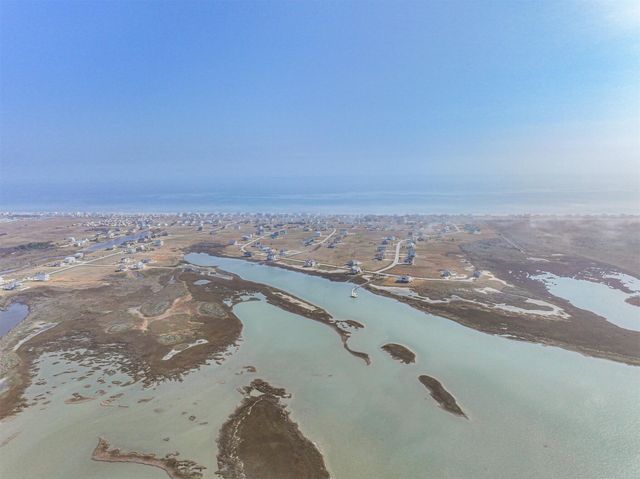 3819 Mitote Drive, Galveston, TX 77554