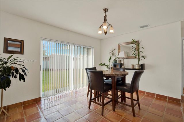 9401 Jamaica Dr, Cutler Bay, FL 33189