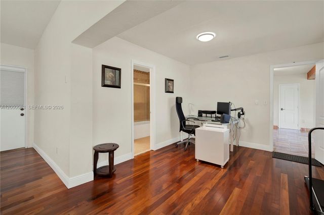 9401 Jamaica Dr, Cutler Bay, FL 33189