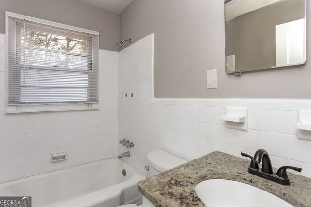 811 Dennis Drive, Forest Park, GA 30297