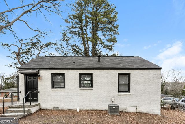 811 Dennis Drive, Forest Park, GA 30297