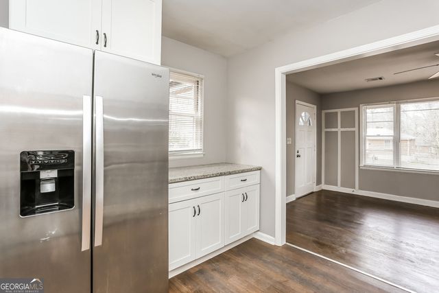 811 Dennis Drive, Forest Park, GA 30297