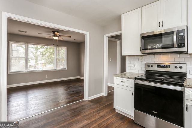 811 Dennis Drive, Forest Park, GA 30297