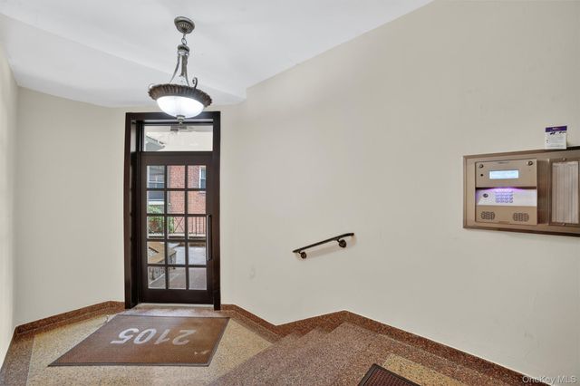 2105 Wallace Avenue 2A, Bronx, NY 10462