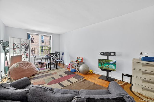 2105 Wallace Avenue 2A, Bronx, NY 10462