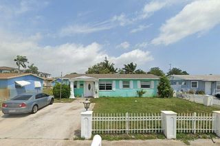 207 NE 6th Avenue, Boynton Beach, FL 33435