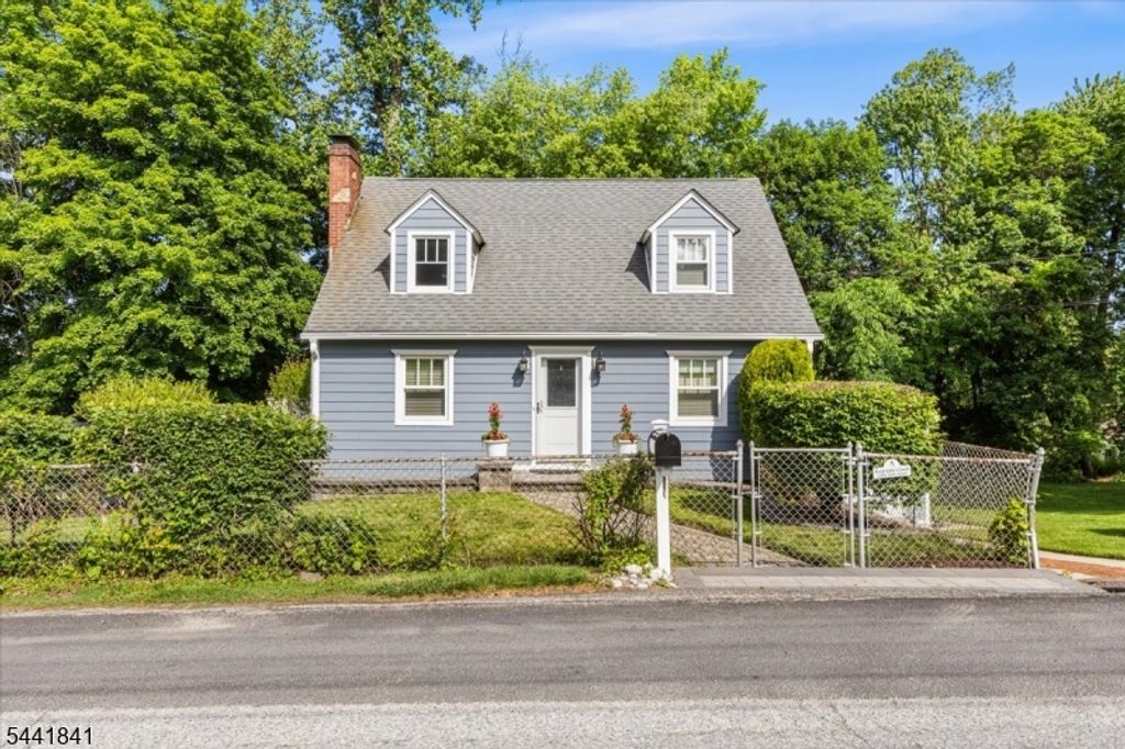 231 Sussex Ave, Andover Twp., NJ 07860 — photo 2