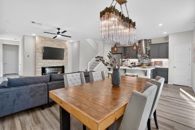 8212 Kramer Ranch Ln, Elk Grove, CA 95758