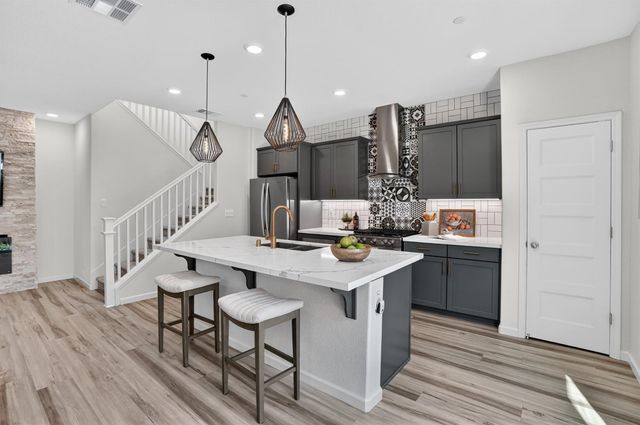 8212 Kramer Ranch Ln, Elk Grove, CA 95758