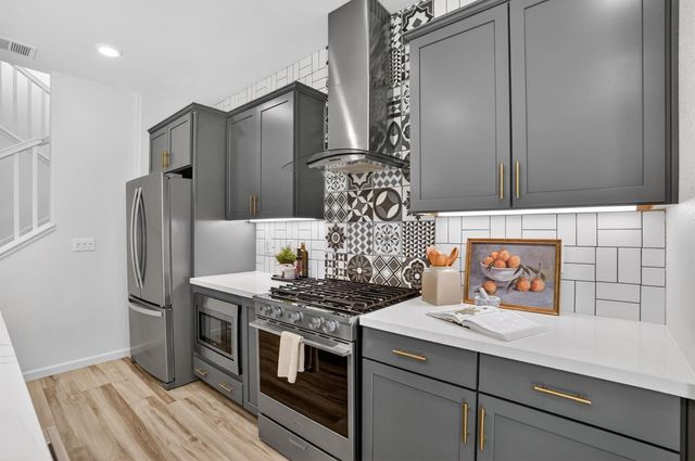 8212 Kramer Ranch Ln, Elk Grove, CA 95758