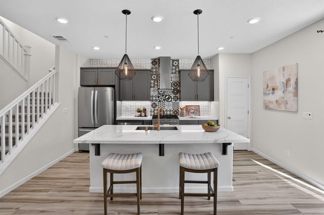 8212 Kramer Ranch Ln, Elk Grove, CA 95758