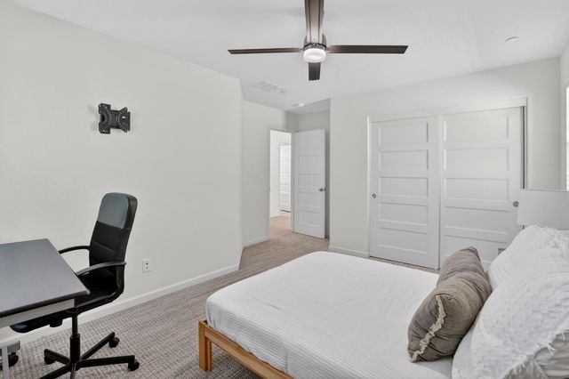 8212 Kramer Ranch Ln, Elk Grove, CA 95758