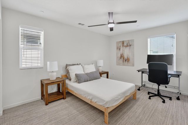 8212 Kramer Ranch Ln, Elk Grove, CA 95758