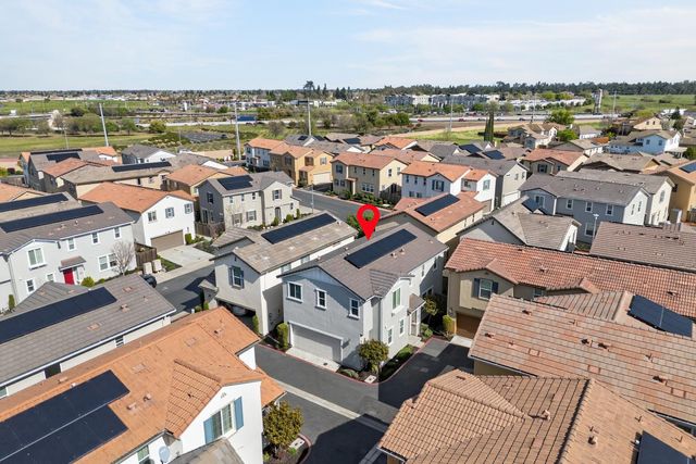 8212 Kramer Ranch Ln, Elk Grove, CA 95758