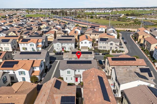 8212 Kramer Ranch Ln, Elk Grove, CA 95758