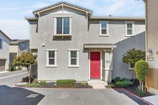 8212 Kramer Ranch Ln, Elk Grove, CA 95758