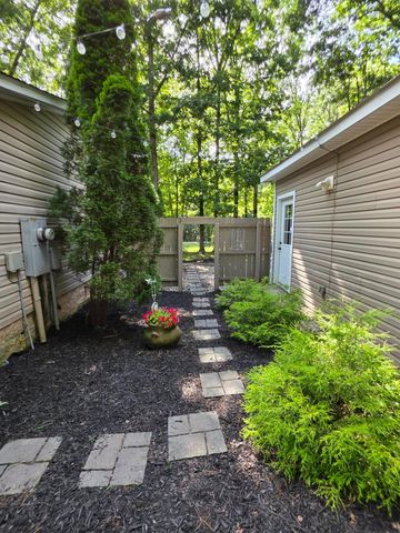 398 Armory Road, Monteagle, TN 37356