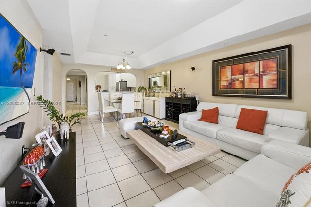 10710 NW 66th Street 313, Doral, FL 33178