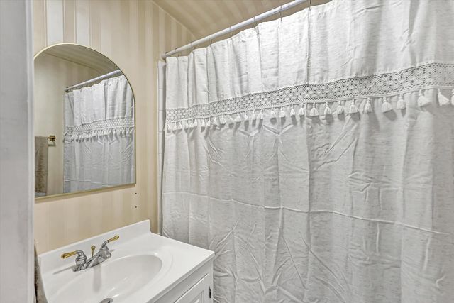 885 S MAIN ST, Rocky Mount, VA 24151