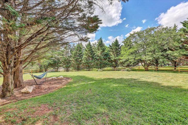885 S MAIN ST, Rocky Mount, VA 24151