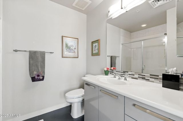 1 E LEXINGTON Avenue 1306, Phoenix, AZ 85012