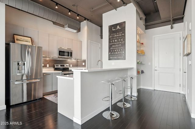 1 E LEXINGTON Avenue 1306, Phoenix, AZ 85012