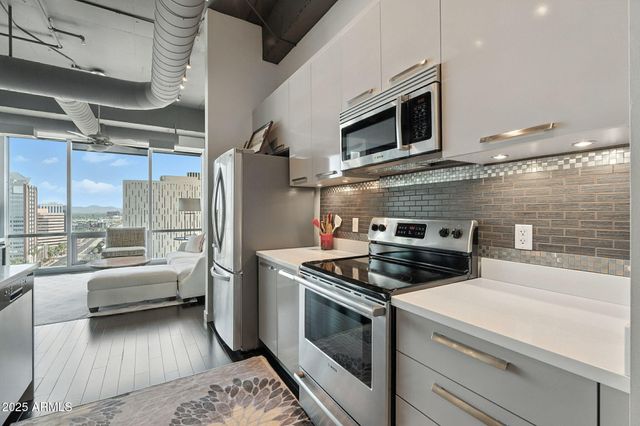 1 E LEXINGTON Avenue 1306, Phoenix, AZ 85012