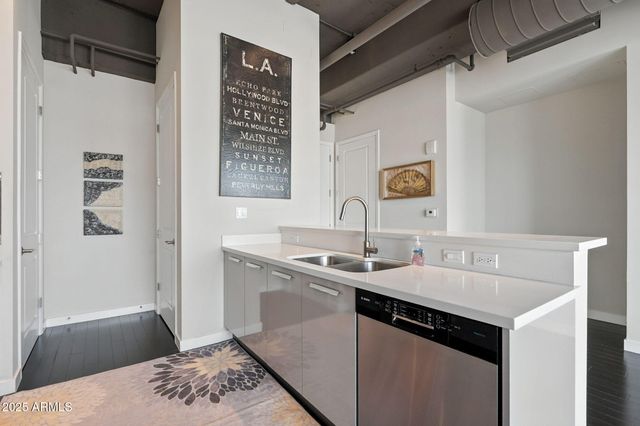 1 E LEXINGTON Avenue 1306, Phoenix, AZ 85012