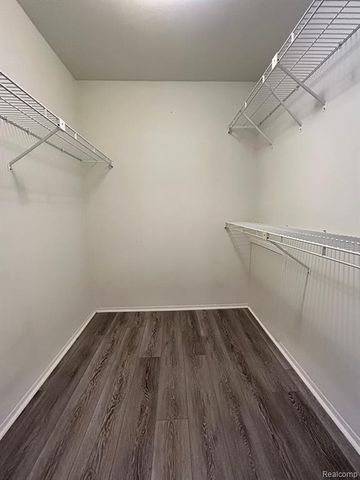 29657 Pine Ridge Circle, Farmington Hills, MI 48331