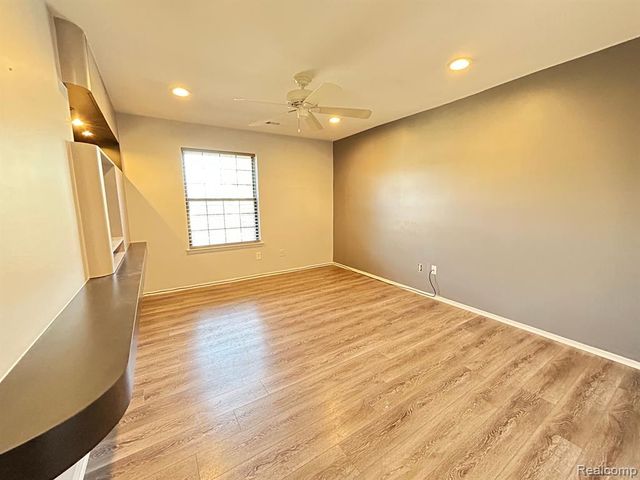 29657 Pine Ridge Circle, Farmington Hills, MI 48331