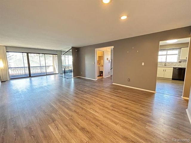 29657 Pine Ridge Circle, Farmington Hills, MI 48331