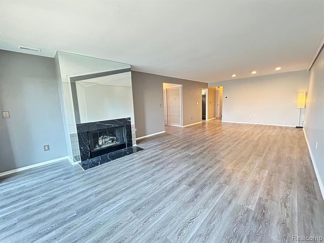 29657 Pine Ridge Circle, Farmington Hills, MI 48331