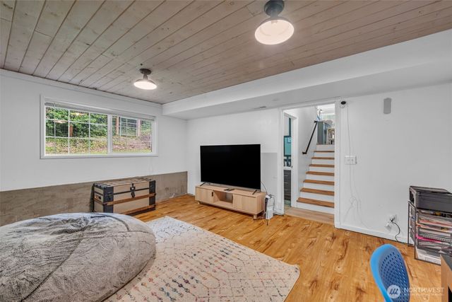 7622 234th Street SW, Edmonds, WA 98026