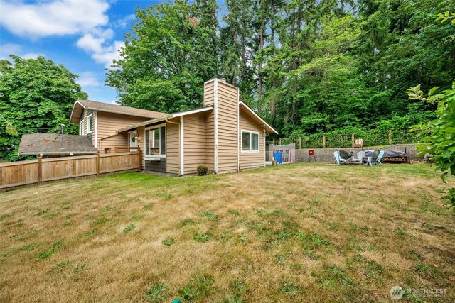 7622 234th Street SW, Edmonds, WA 98026