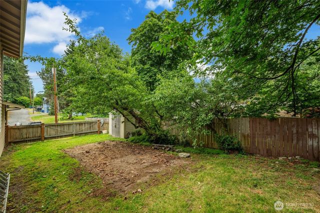 7622 234th Street SW, Edmonds, WA 98026