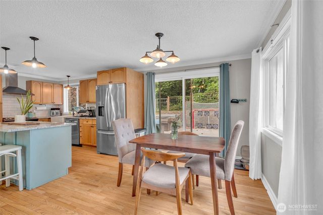 7622 234th Street SW, Edmonds, WA 98026